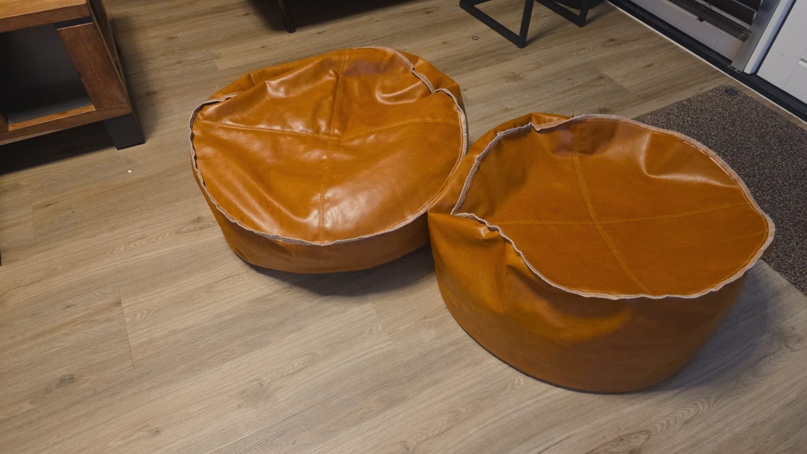 Set van 2 cognac zitzakken - Comfortabel en stijlvol, Huis en Inrichting, Zitzakken, Ophalen, Zo goed als nieuw, Overige kleuren