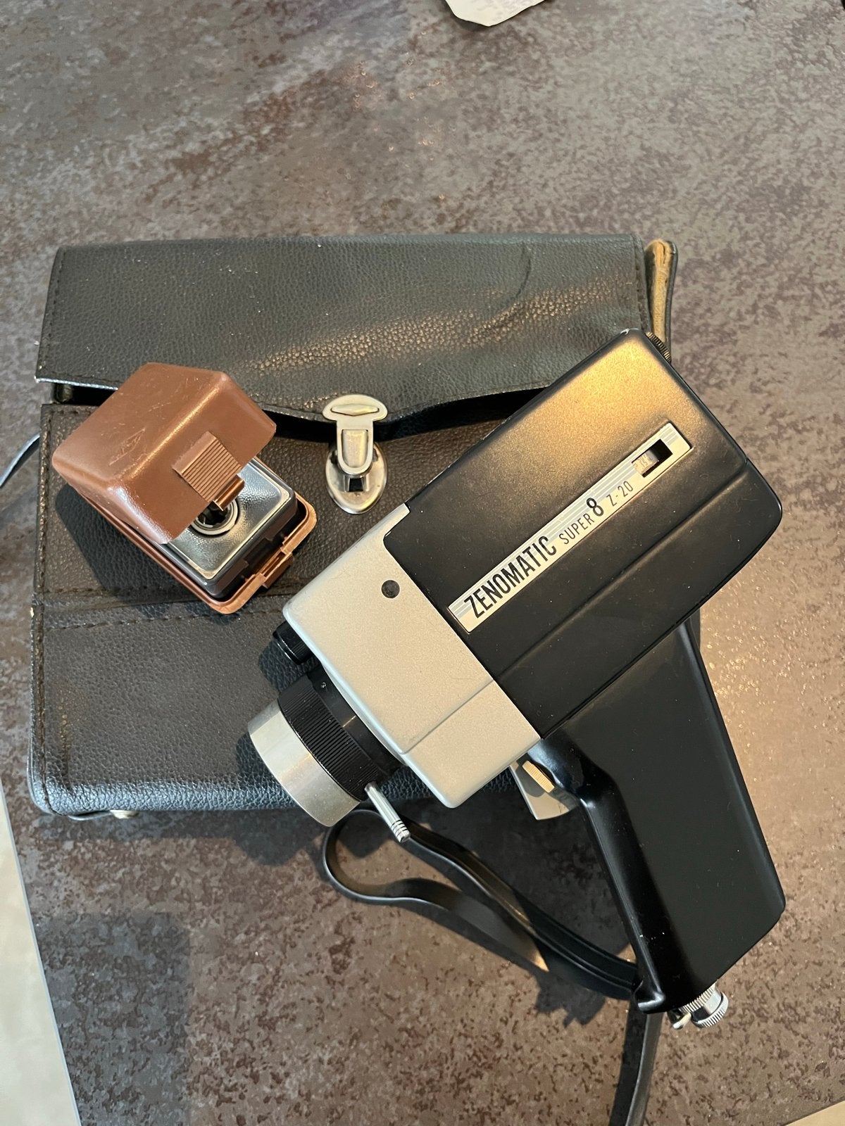 Vintage Zenomatic Super 8 Z-20 Camera met tas, Ophalen of Verzenden, 8mm, Camera