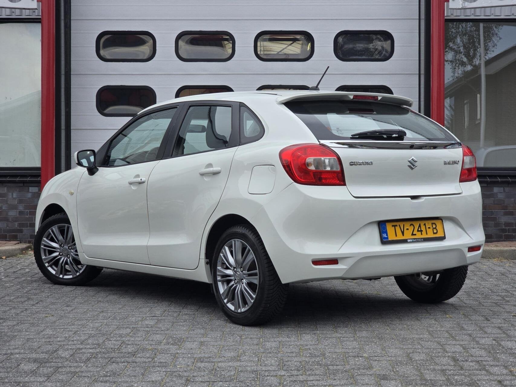 Suzuki Baleno 1.2 Exclusive Automaat Xenon/Stoelverw/Airco, Auto's, Suzuki, Stof, Gebruikt, 4 cilinders, Met garantie (alle)
