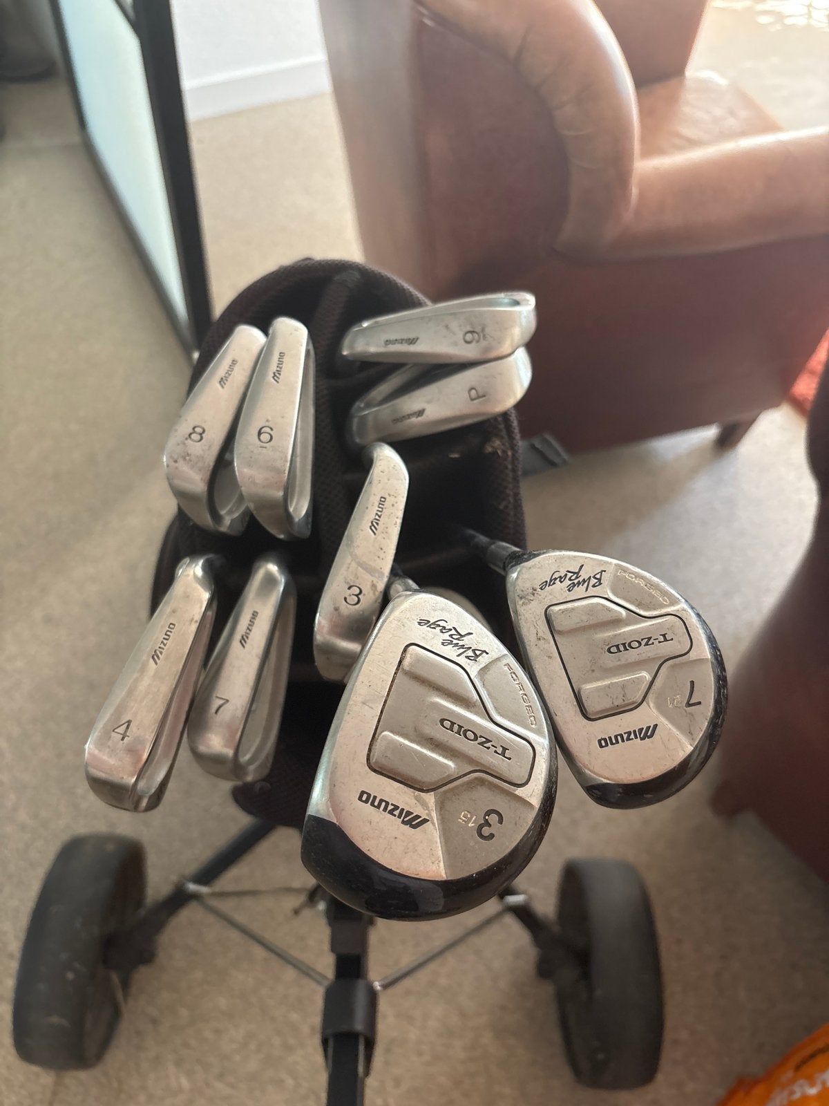 Mizuno Golfset: ijzers (P, 3-4, 6-9) en drivers (3, 7), Sport en Fitness, Golf, Ophalen, Gebruikt, Set, Mizuno