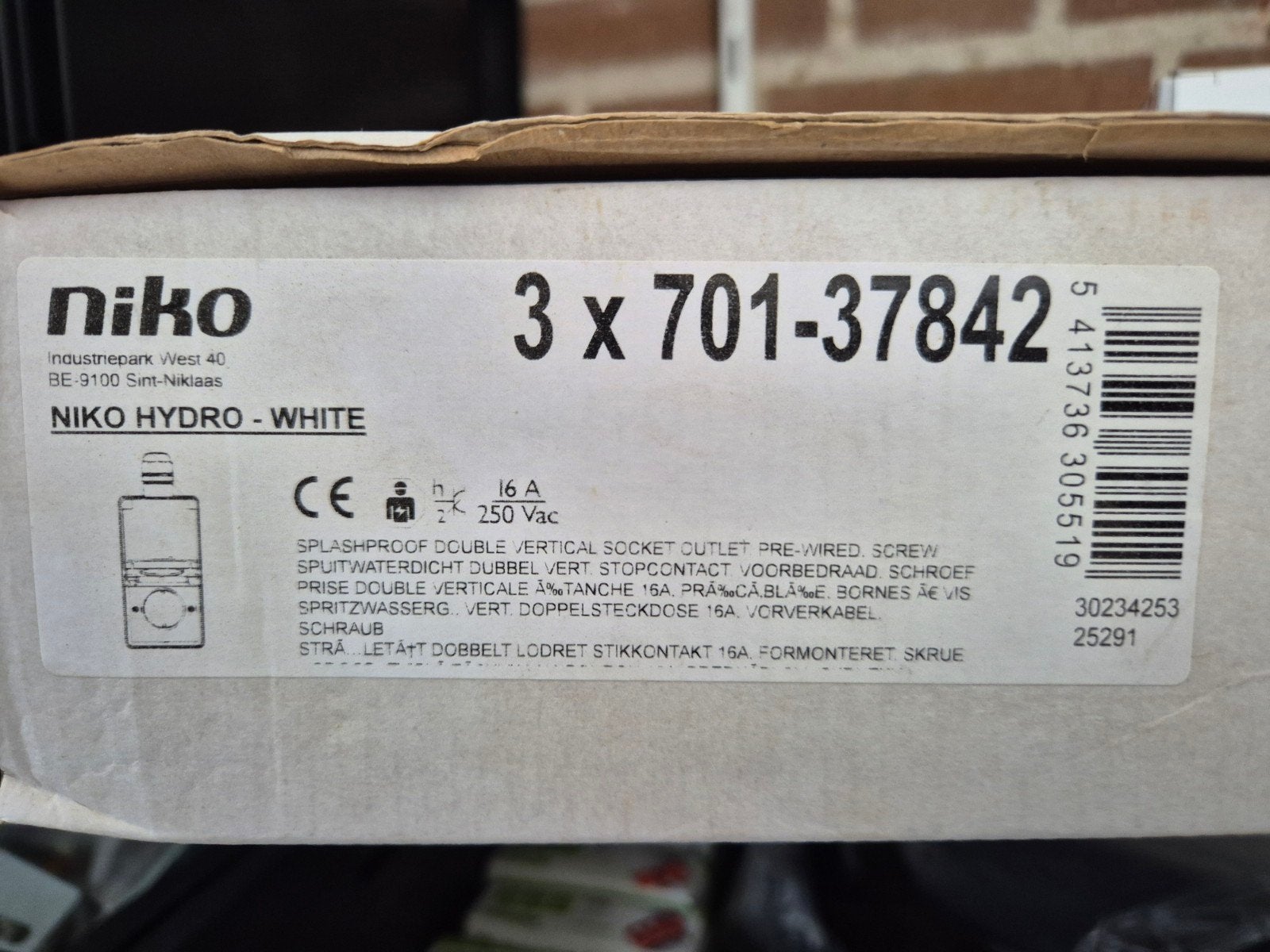 Niko Hydro - Spatwaterdichtl stopcontact, Ophalen of Verzenden, Nieuw, Overige merken, Stopcontact