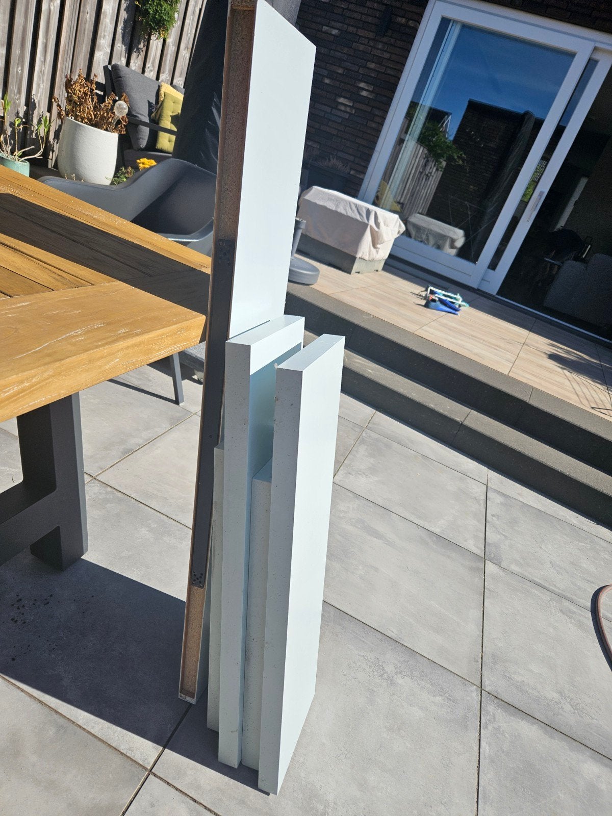 5 blinde wandplanken (lichtbluw gelakt), gratis af te halen, Ophalen, Gebruikt