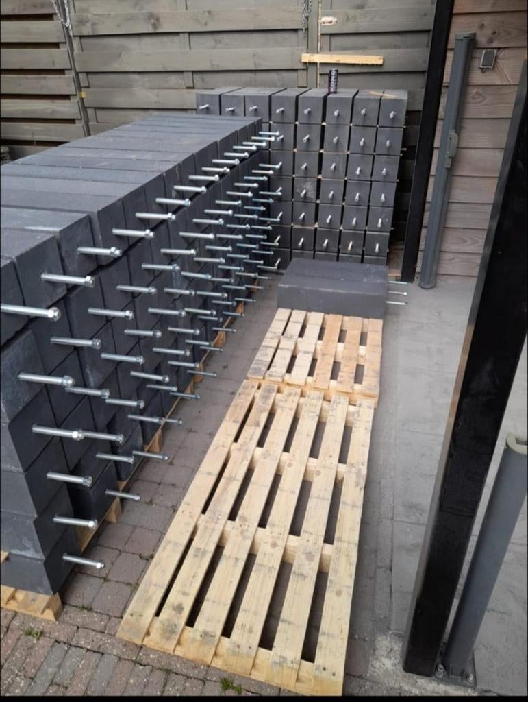 Inflatie-proof betonpoeren  Nog gewoon €9 / €10!, Ophalen, Nieuw, IJzer