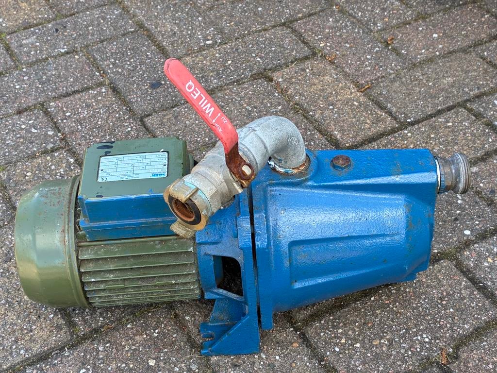 Set Saer zelfaanzuigende pomp M 80 ( defect), Ophalen, Gebruikt, Elektrisch, Overige typen