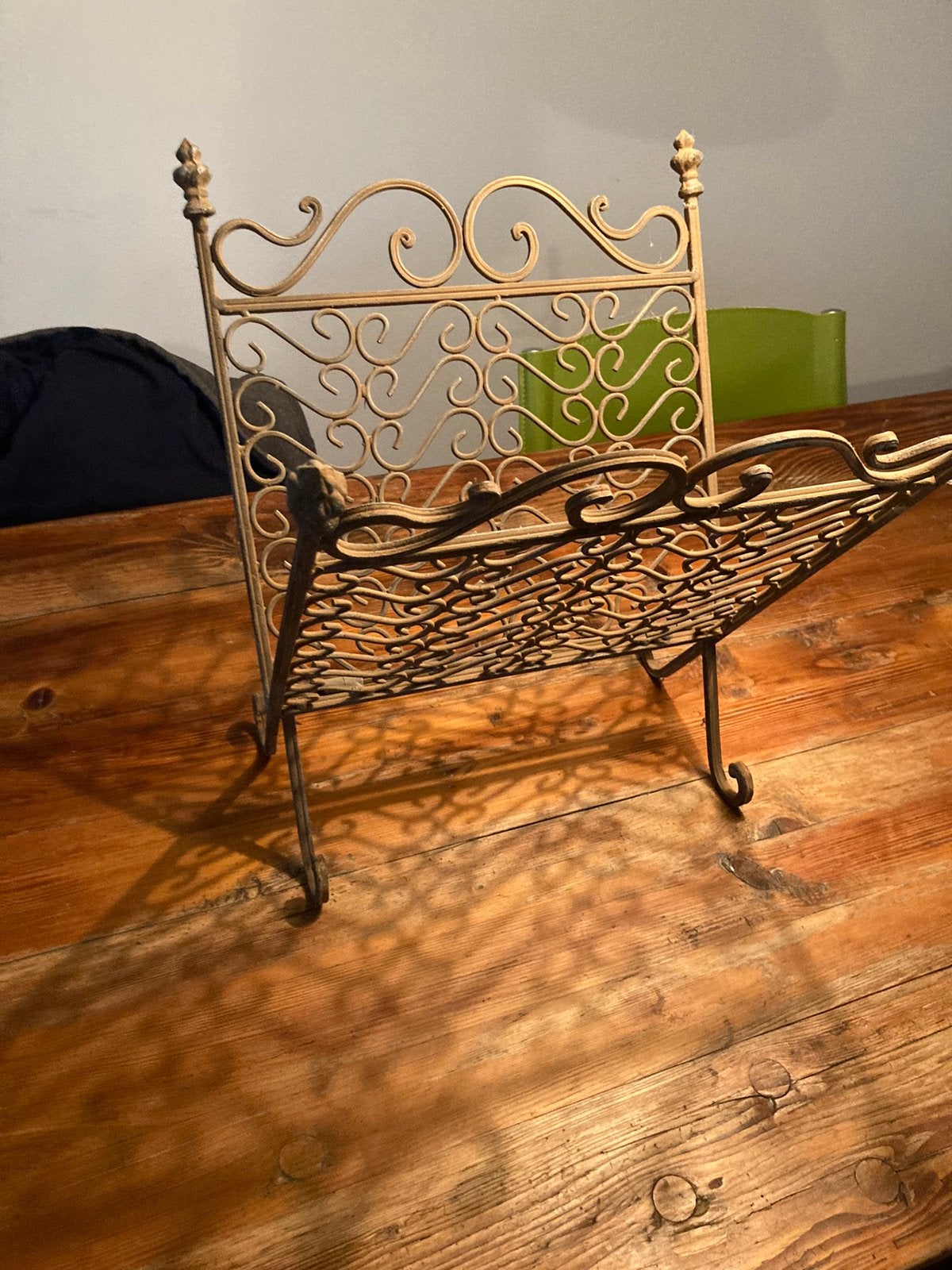 Mooi Brocante gietijzeren lectuurbak., Ophalen of Verzenden