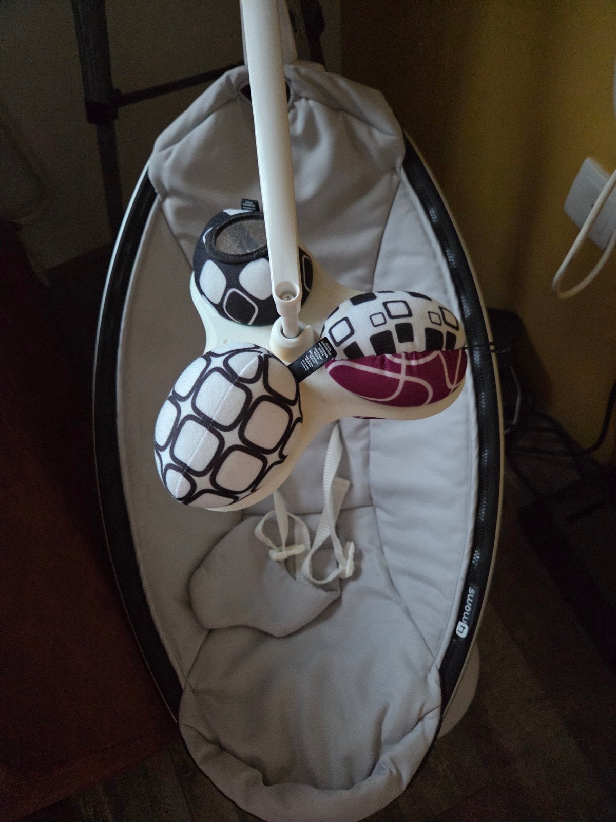 4moms mamaroo, Ophalen, Zo goed als nieuw, Overige merken, Met gordel(s) of riempje(s)