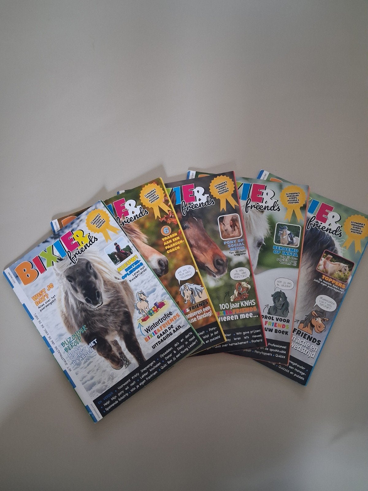 Bixie & Friends tijdschriften - Set van 5, Boeken, Ophalen of Verzenden, Zo goed als nieuw, Overige typen
