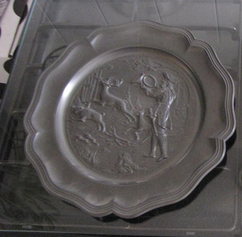 Tinnen bord en tinnen lepel met tafereel, Antiek en Kunst, Ophalen