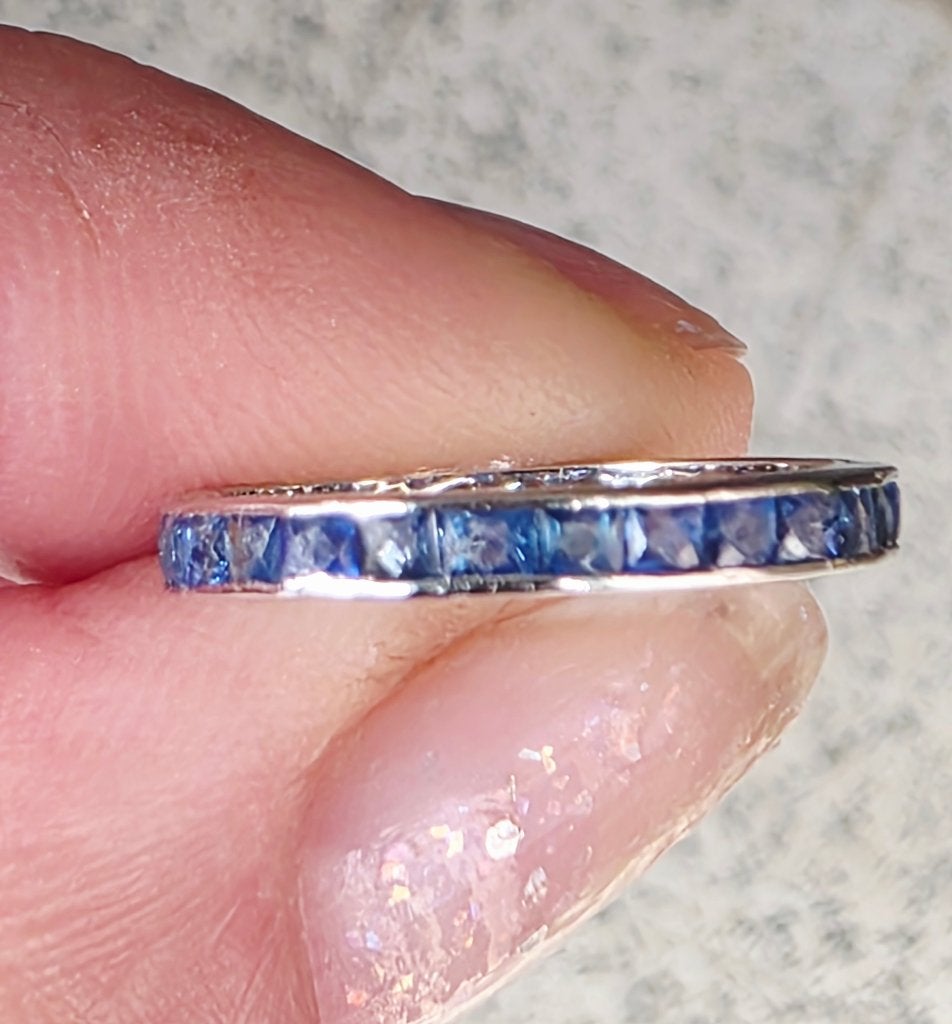 Platinum ring met saffieren, Gebruikt, Ophalen of Verzenden, Kleiner dan 17, Met edelsteen