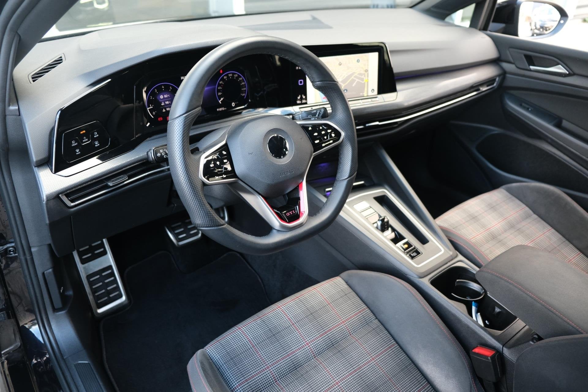 Volkswagen Golf 8 2.0 TSI GTI DSG 245PK Navi Cam Led Pdc Acc, Auto's, Euro 6, 4 cilinders, 1984 cc, Alcantara
