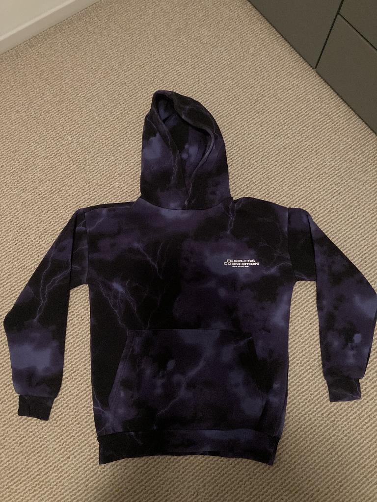 Trui, zwart paars. XS Hoodie, Ophalen of Verzenden, Zo goed als nieuw, Jongen, Trui of Vest
