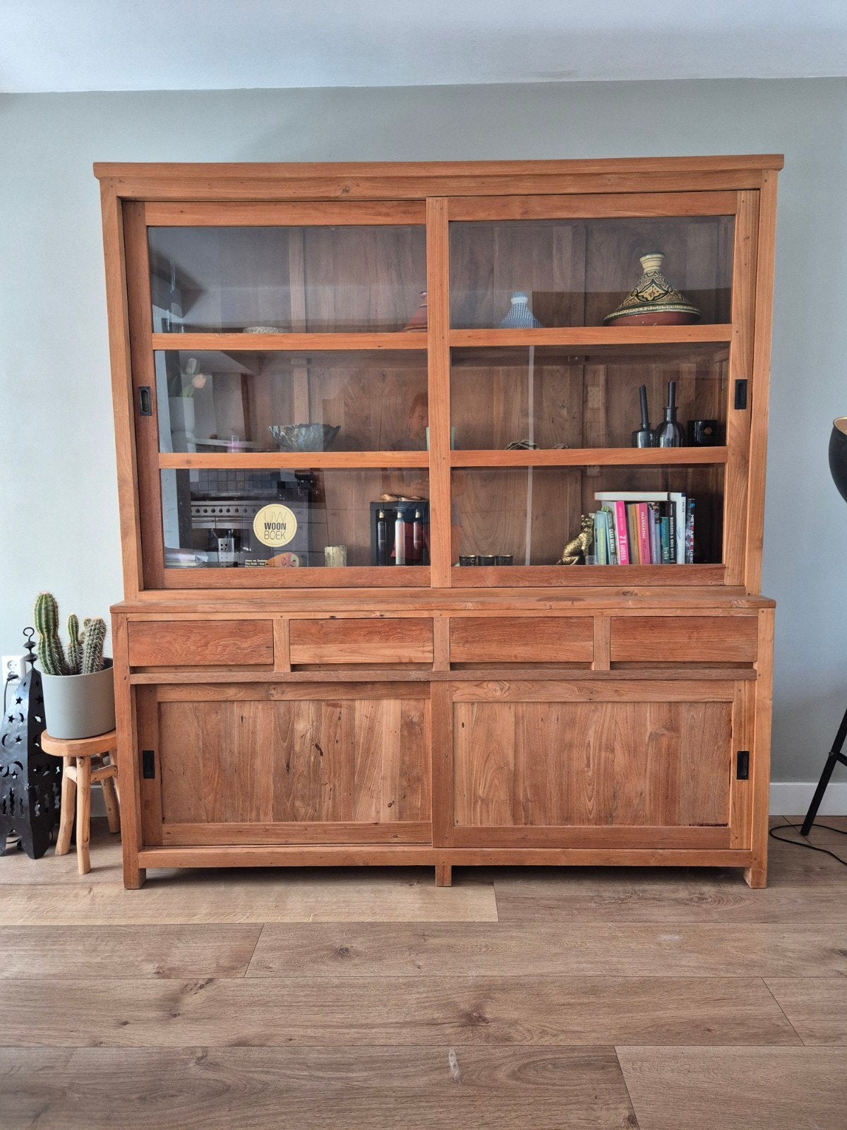 Troedoor teakhouten kast met glazen schuifdeuren, Ophalen, Gebruikt, Met deur(en), 200 cm of meer