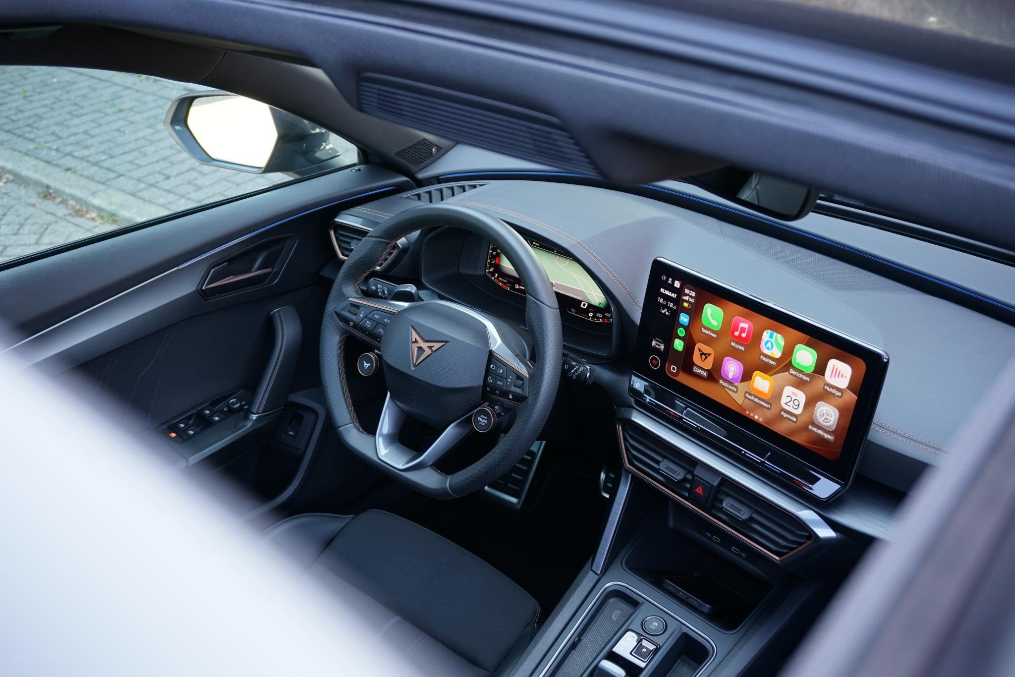CUPRA Formentor 2.0 TSI 4DRIVE 310pk + PANO / DCC / BEATS /, Auto's, Cupra, Stof, 4 cilinders, Vierwielaandrijving, SUV of Terreinwagen