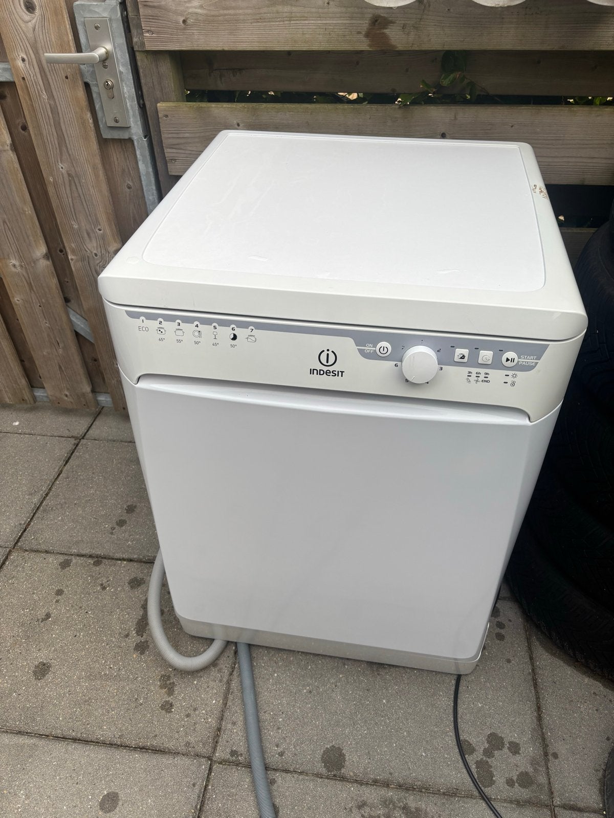 Indesit Vrijstaande Vaatwasser - Wit, Witgoed en Apparatuur, Vaatwasmachines, Ophalen, Gebruikt, Eco programma, 85 tot 90 cm