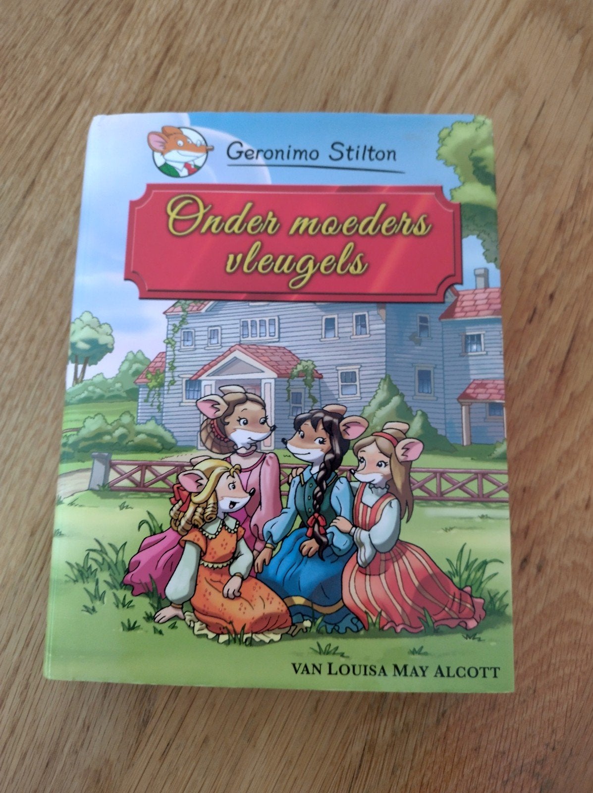 Geronimo Stilton: Onder moeders vleugels, Boeken, Ophalen of Verzenden, Zo goed als nieuw, Geronimo Stilton, Fictie algemeen