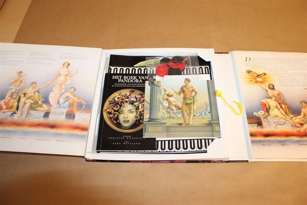 Doos van Pandora — Griekse Mythologie 3D, Maskers & Spel, Ophalen of Verzenden, Gelezen, Europa