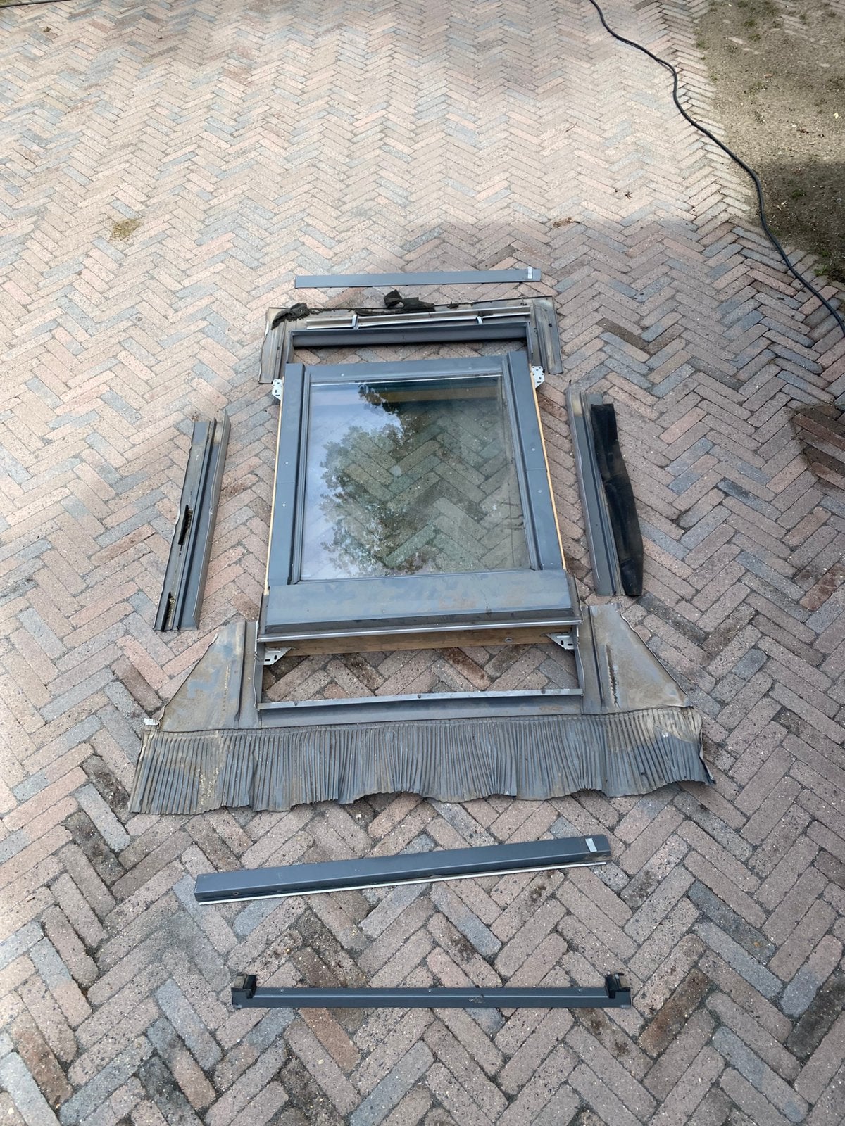 Te koop velux dakraam grijs GGL M04 78x98 cm, Ophalen, Minder dan 80 cm, 80 tot 120 cm, Zo goed als nieuw