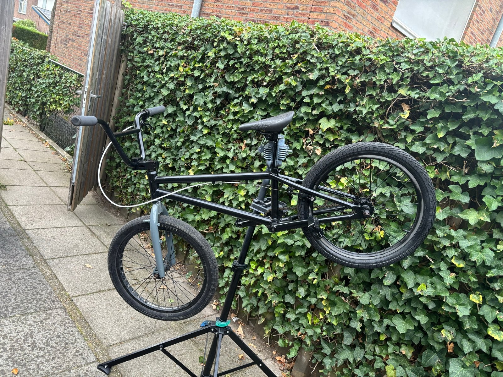 Bmx 20 inch zwart met grijs, Ophalen, 16 tot 20 inch, Velgrem, Stuur 360° draaibaar