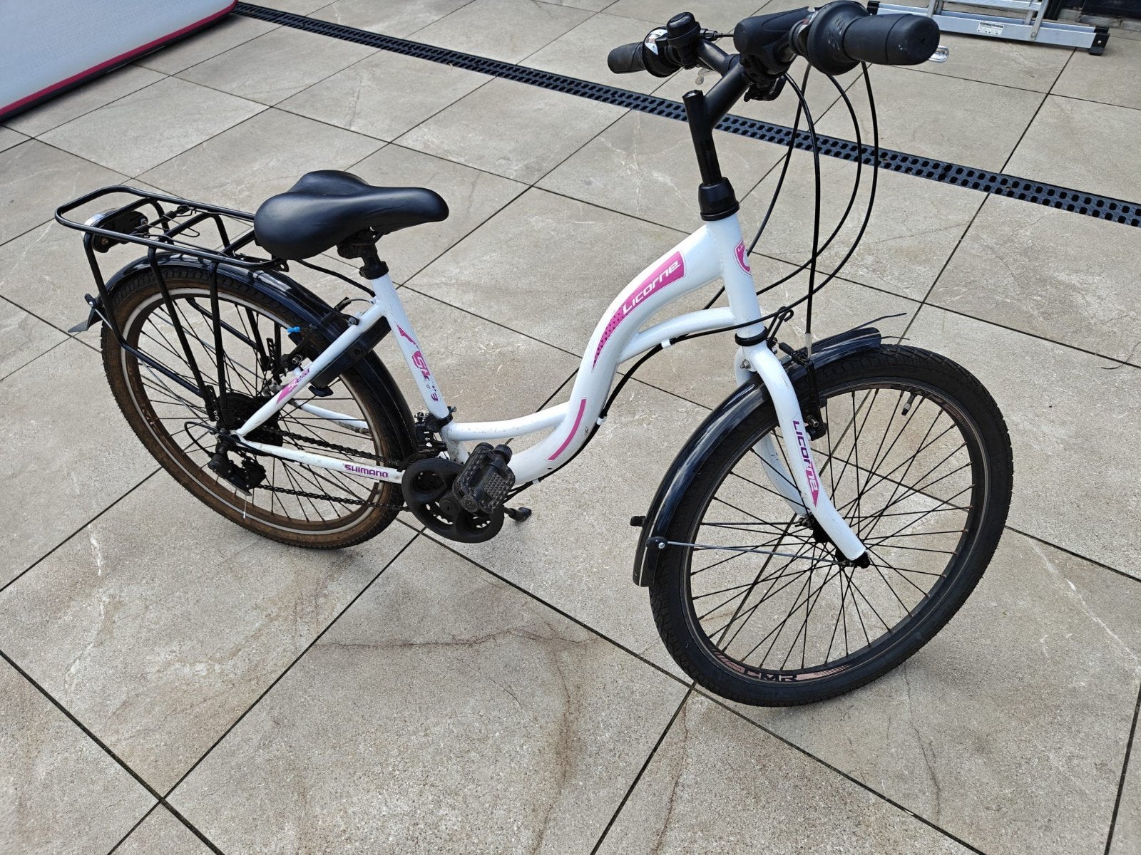 24 inch fiets met 21 versnellingen en werkende verlichting, Ophalen, 24 inch, Versnellingen, Zo goed als nieuw