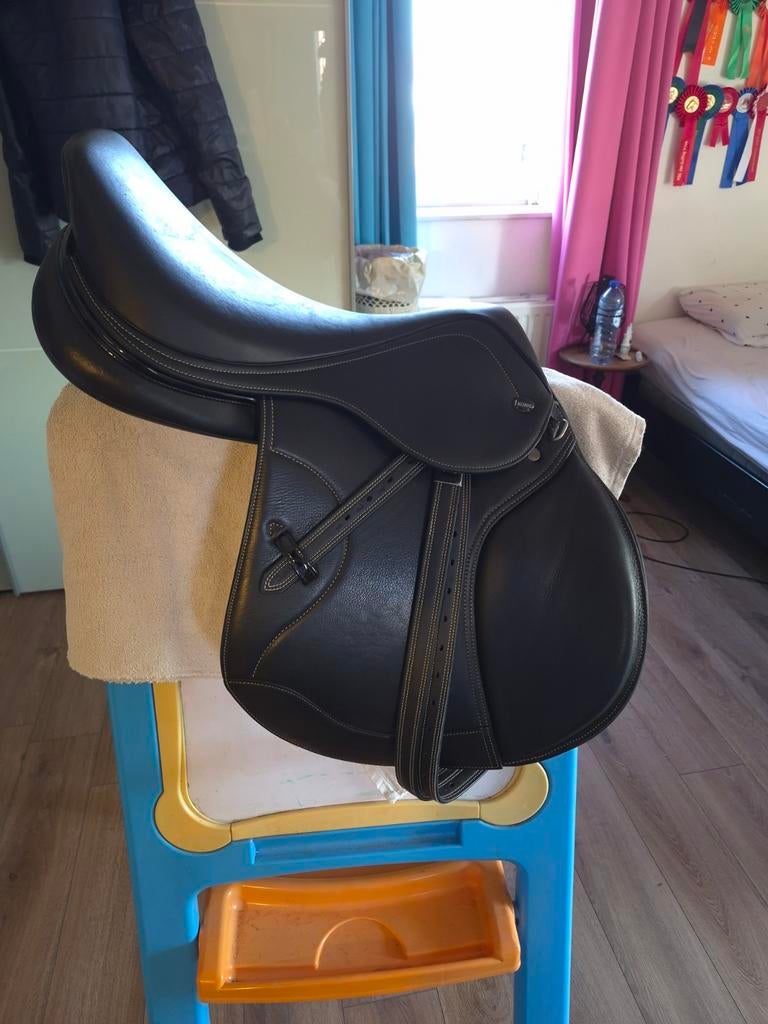 Ikonic Light springzadel, Dieren en Toebehoren, Ophalen of Verzenden, Zo goed als nieuw, Springen