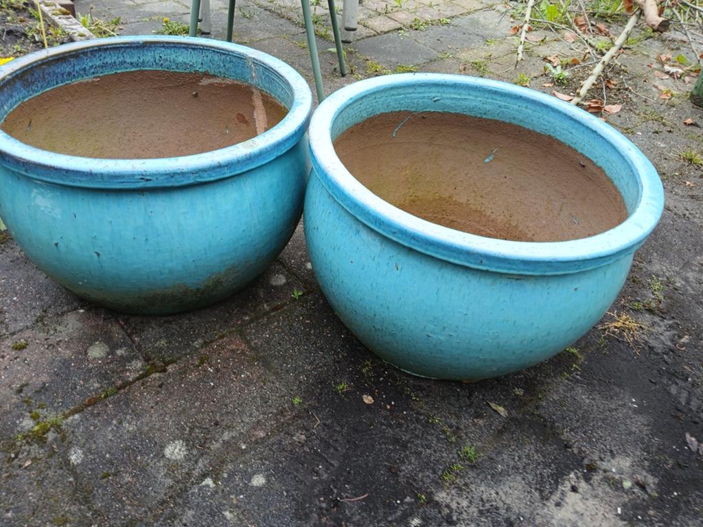 2 grote bloempotten., Tuin en Terras, Ophalen, Rond, Aardewerk, Tuin