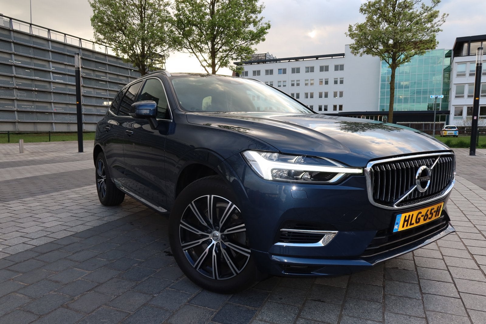 Volvo XC60 T8 Twin Engine 390pk Geartronic AWD 2020 Blauw, Auto's, Automaat, 1969 cc, Blauw, Plug-in hybride
