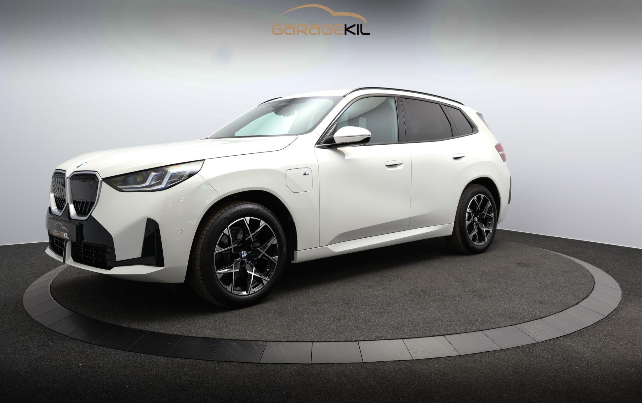 BMW X3 xDrive30e M-Sport / Dealeronderh / Driving Prof / Par, Automaat, Dealer onderhouden, Stof, Gebruikt