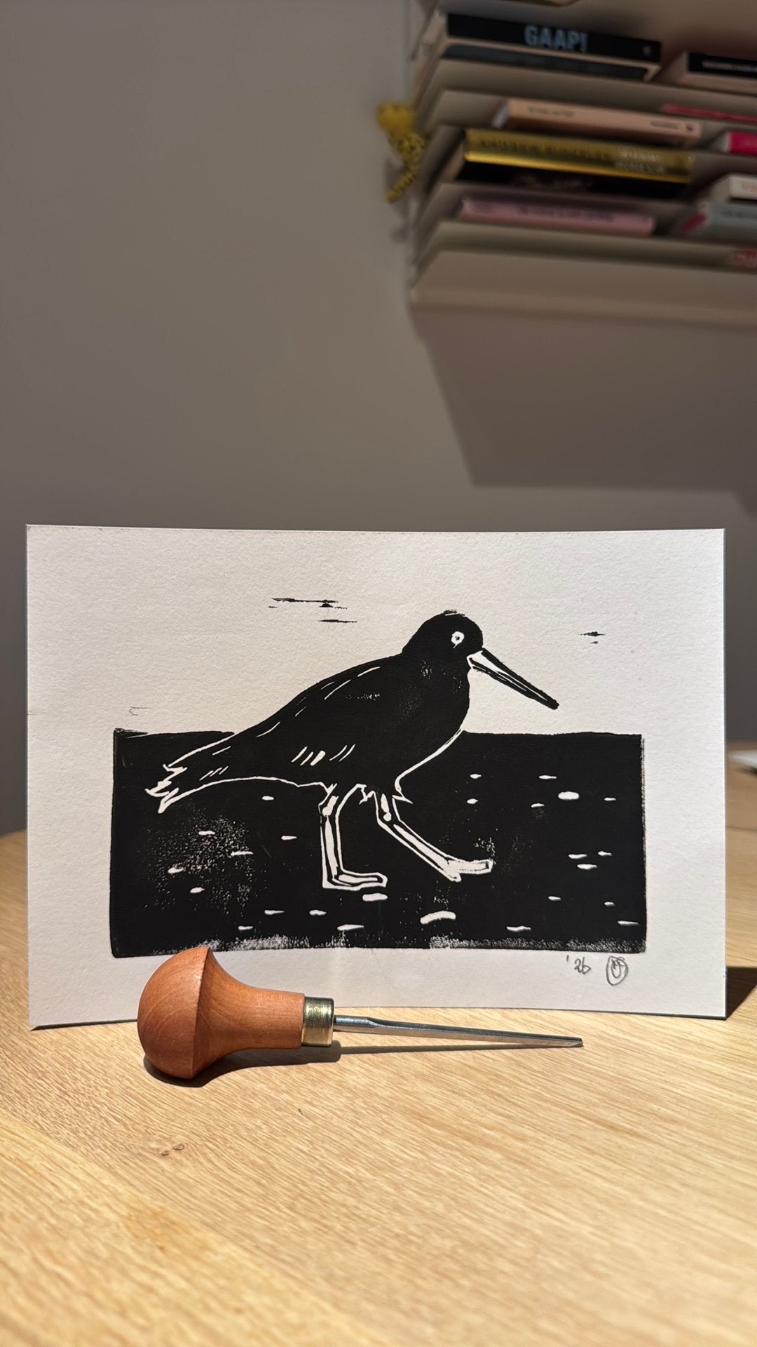 Lino afdruk scholekster 🖤 op het strand op A5, Ophalen of Verzenden