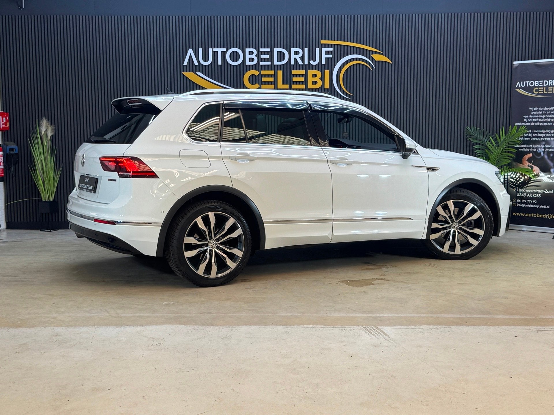 Volkswagen Tiguan 2.0 TSI 4Motion Highline Business R 2018, Auto's, Automaat, Dealer onderhouden, Gebruikt, 4 cilinders
