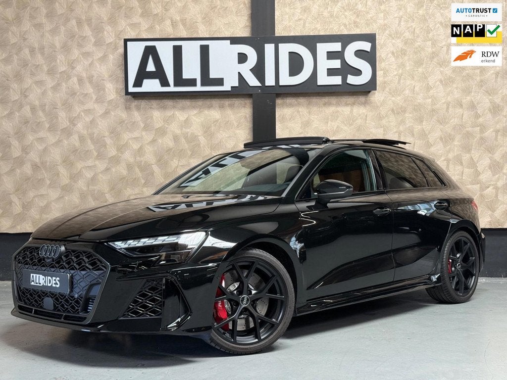 Audi RS 3 Sportback 2.5 TFSI RS 3 quattro | Pano | carbon |, Auto's, Audi, Automaat, RS3, Alcantara, Zwart