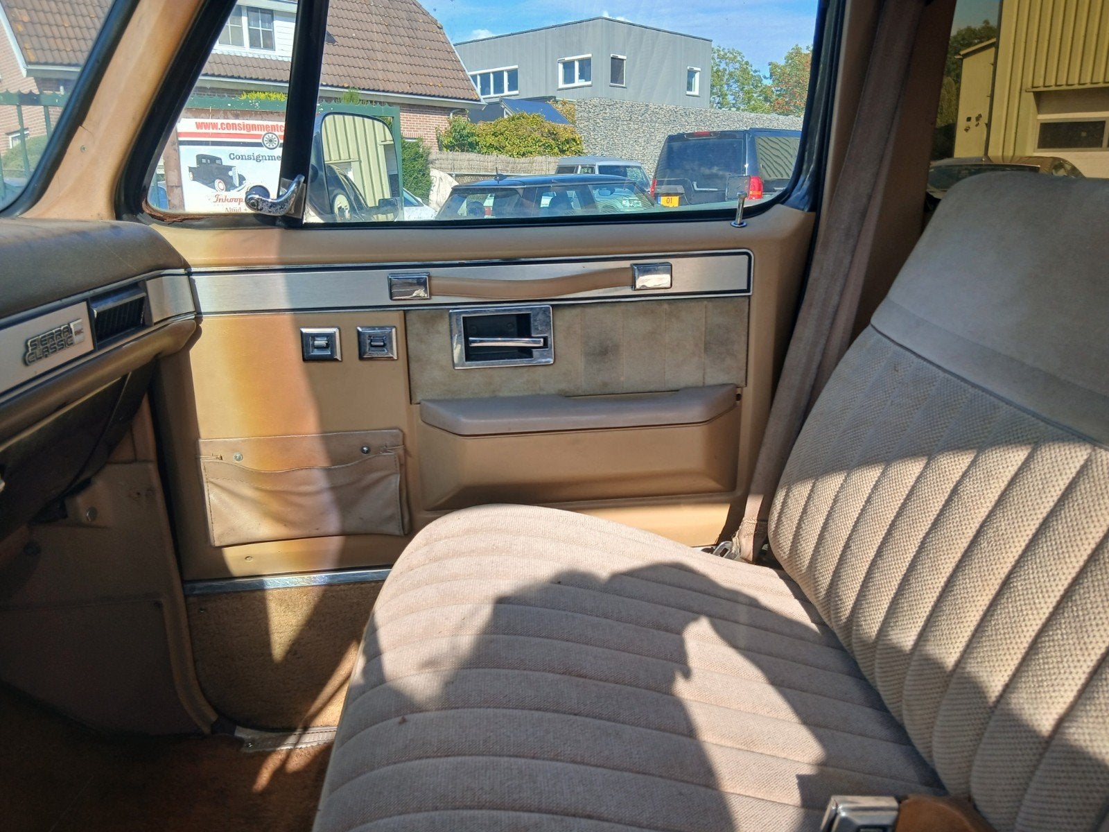 Chevrolet gmc Suburban bj1985 4x4 lpg barndoors,NL, foto 12