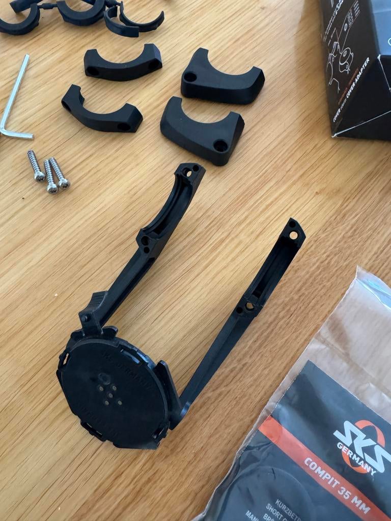SKS Germany Com/Unit Adapter & Com/Unit System, Fietsen en Brommers, Fietsaccessoires | Fietspompen, Zo goed als nieuw, Ophalen of Verzenden