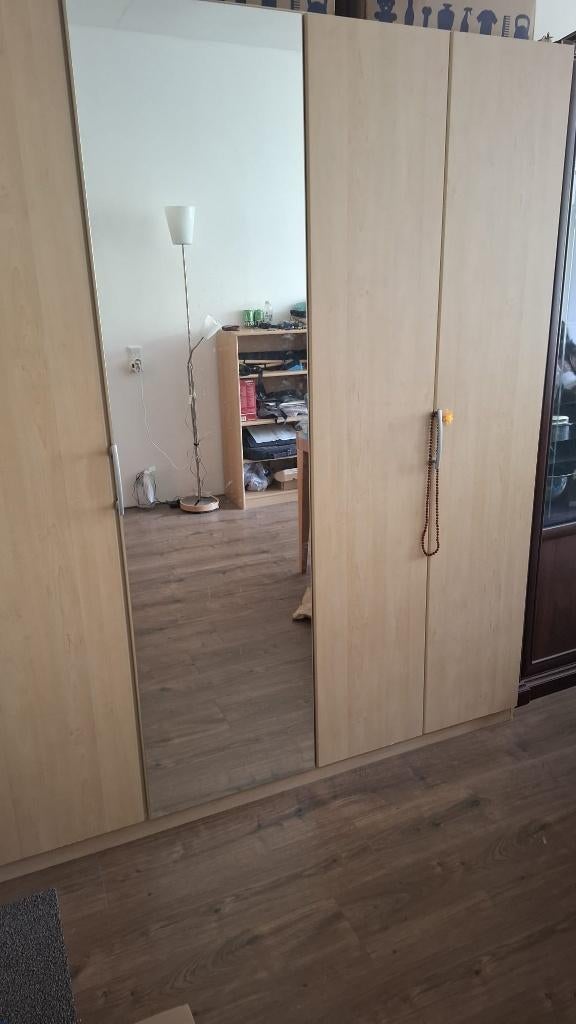 Kleding kast te koop met spigel en duuren met schuifbaar, Huis en Inrichting, Kasten | Kledingkasten, Ophalen, Met deur(en), 200 cm of meer