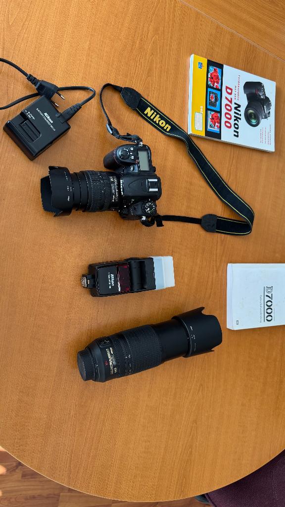 Nikon D7000 compl.met objectieven, flitser en oplader, Ophalen, Spiegelreflex, Zo goed als nieuw, Nikon