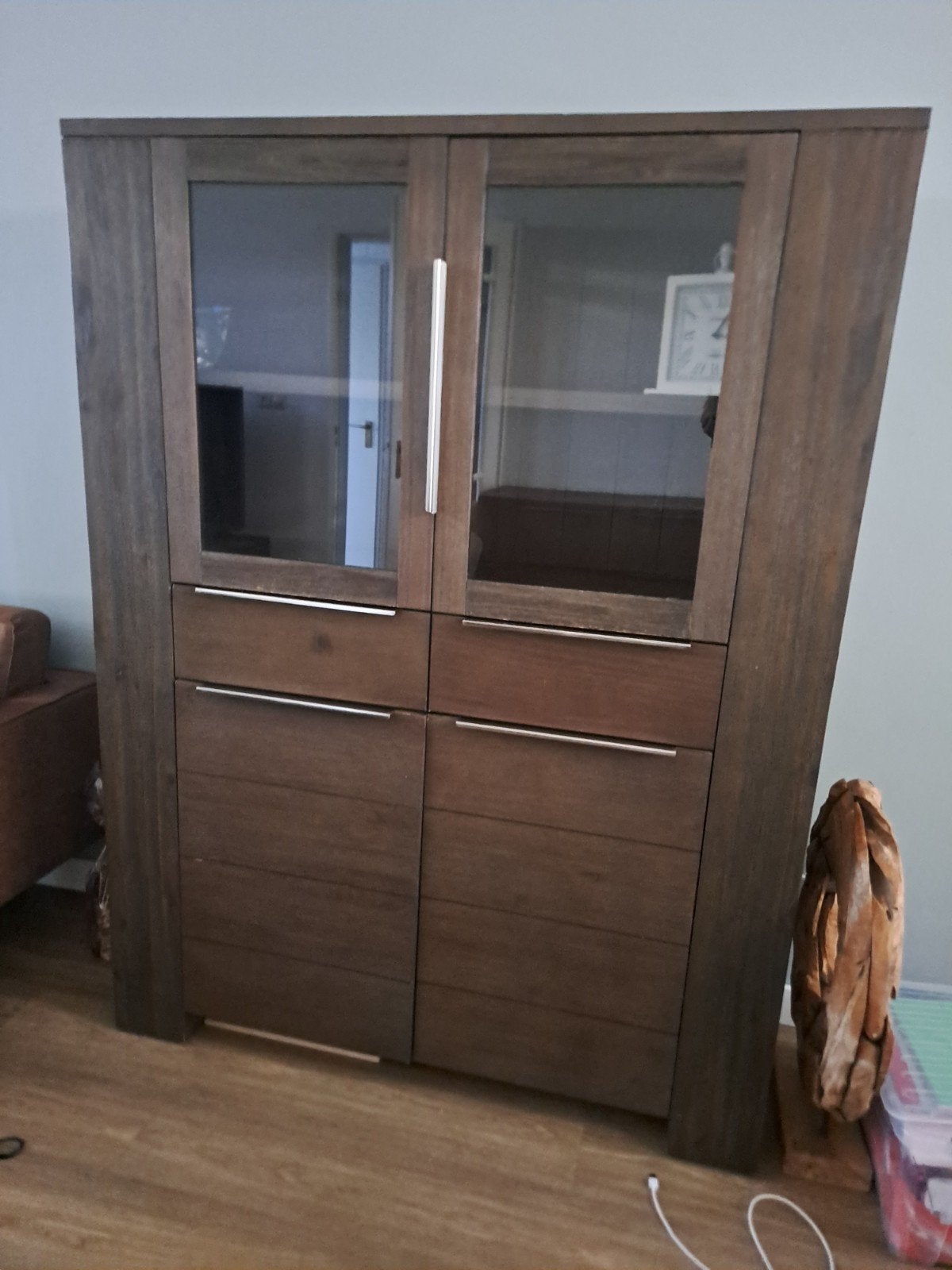 Moderne vitrinekast met glazen deuren en lades, Ophalen, Gebruikt, Glas, 150 tot 200 cm
