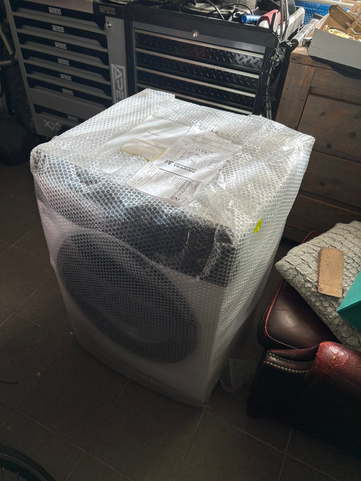 Gloednieuwe wasmachine met enkele lever beschadegingen, Witgoed en Apparatuur, Ophalen, Minder dan 85 cm, Zo goed als nieuw, 1200 tot 1600 toeren