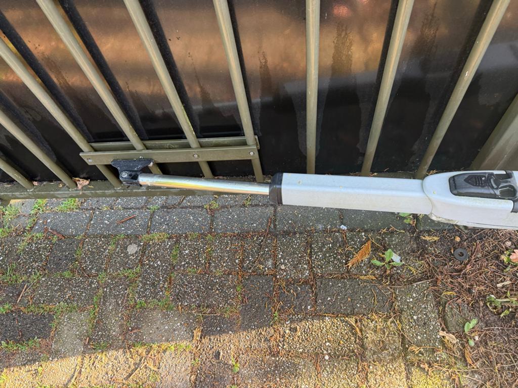 FAAC Poortopener / Hekopener, Ophalen, Gebruikt, Staal, 150 tot 200 cm