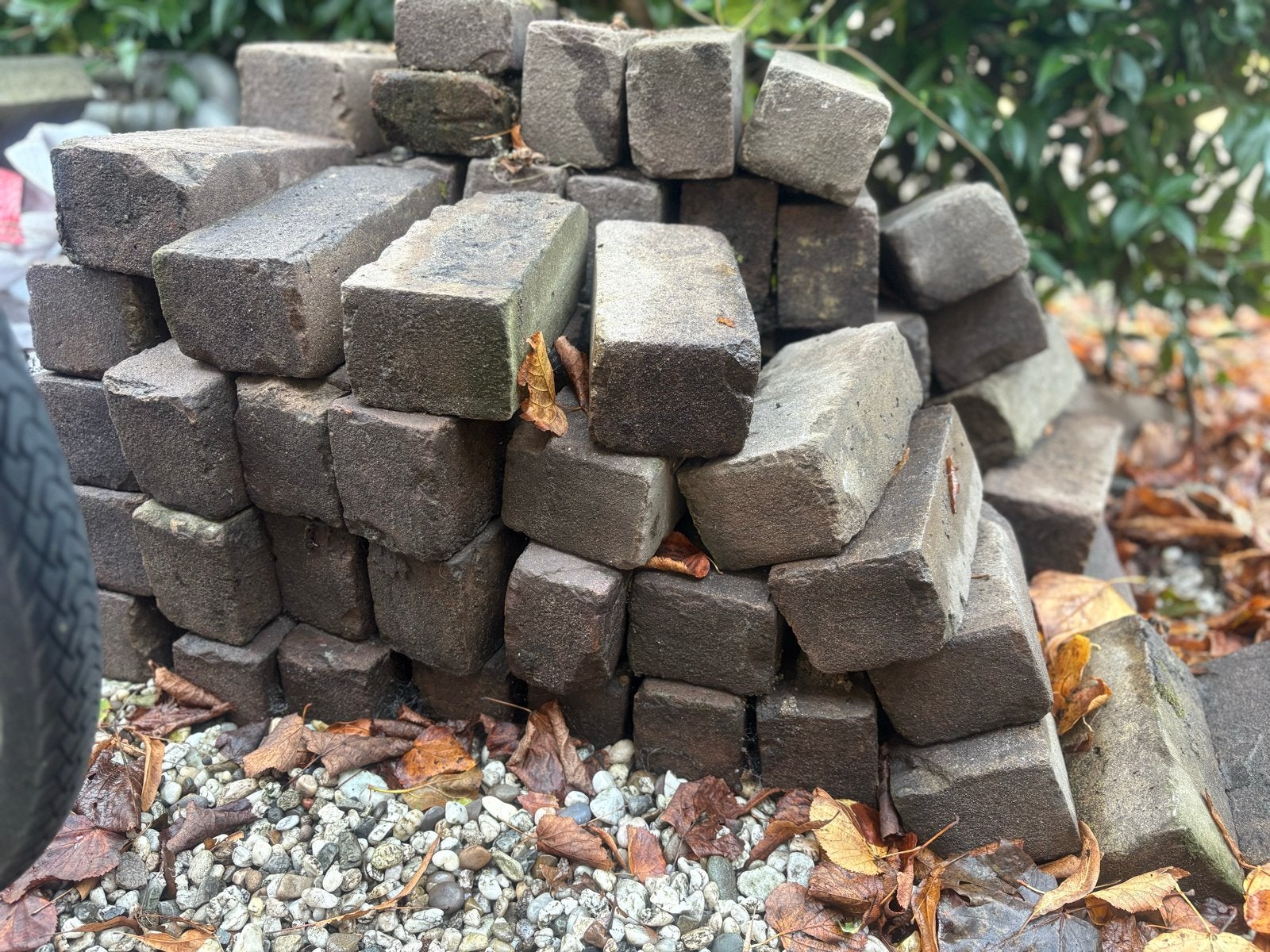 Gebakken bakstenen dikformaat, ca. 70 stuks ~1m2, Tuin en Terras, Ophalen, Gebruikt