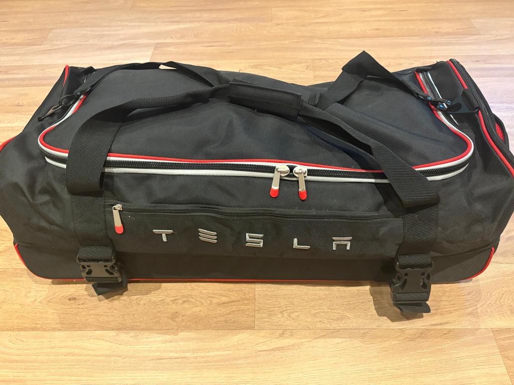 2 Tesla reistassen op wielen - Zwart met rode accenten, 20 tot 30 cm, Zwart, Nieuw, Ophalen of Verzenden