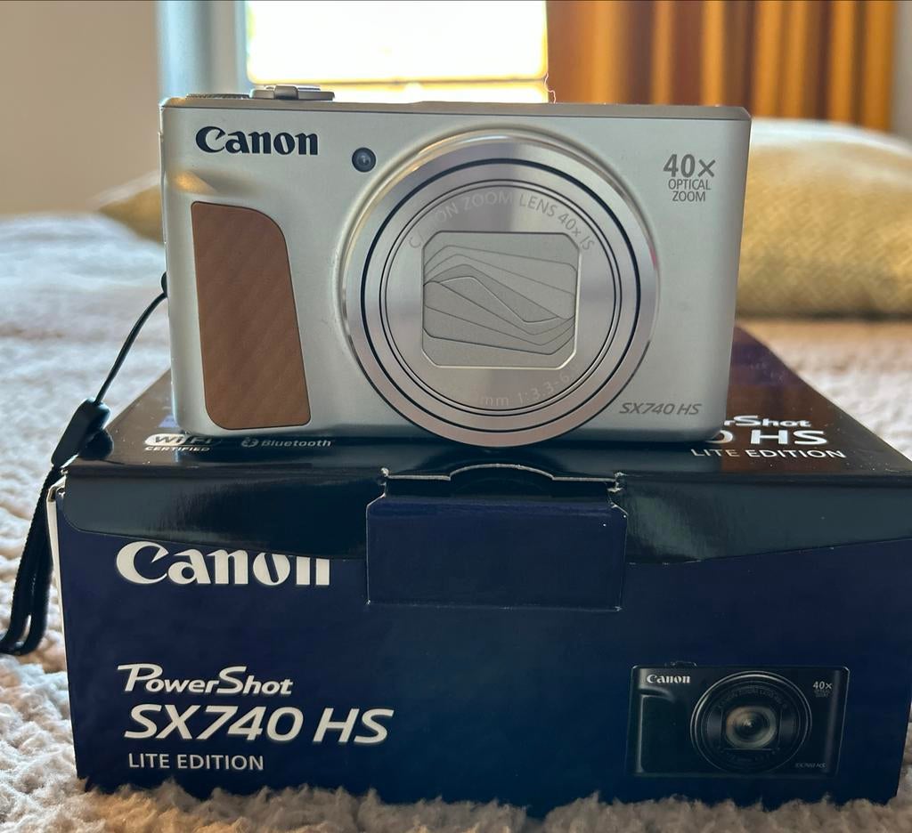 Canon PowerShot SX740, incl. hoesje en 2 x geheugenkaart, Canon, Compact, Ophalen of Verzenden, Zo goed als nieuw