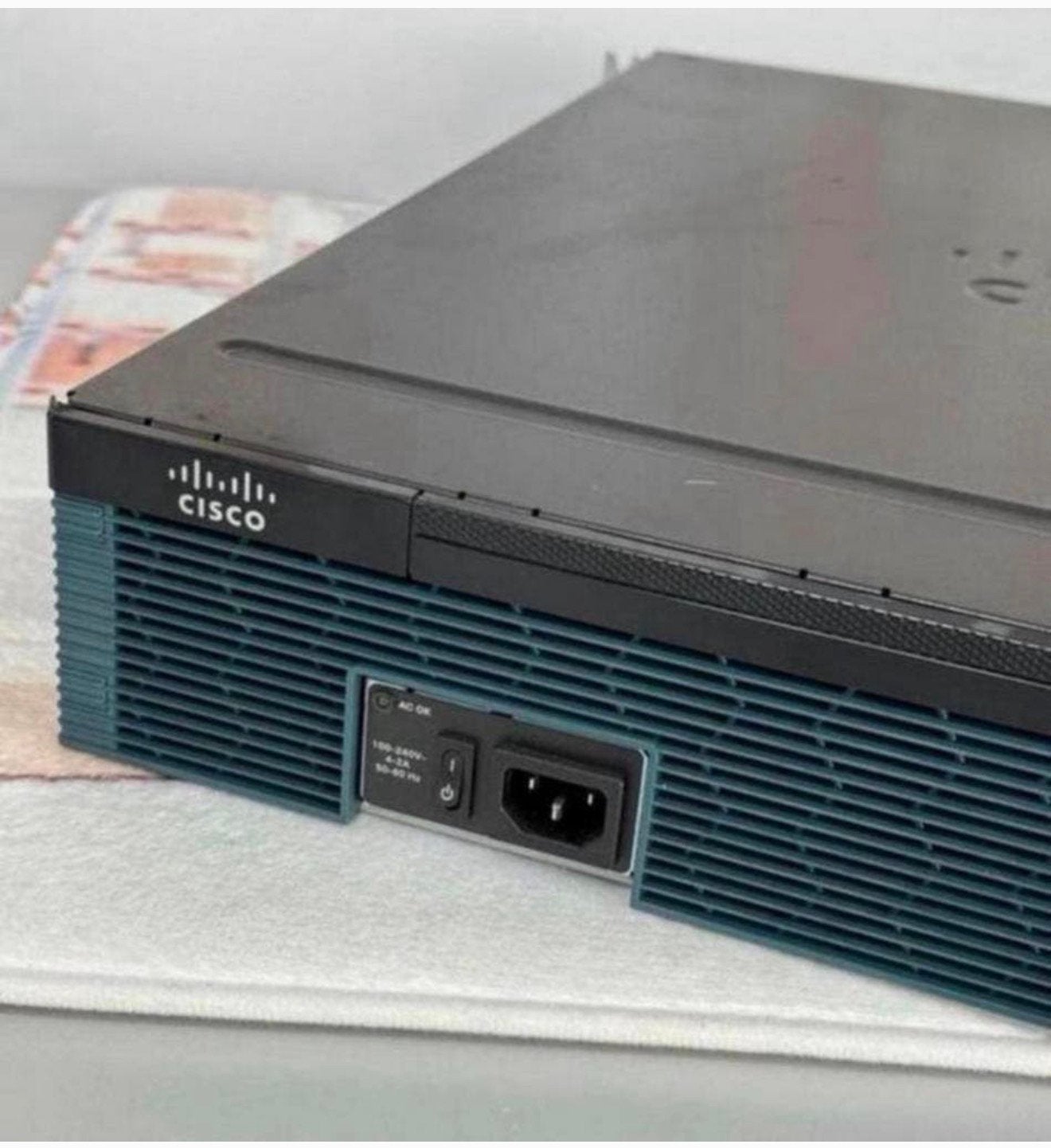 CISCO 2921-K9 V08 1000 Integrated Services Router 2900 serie, Ophalen of Verzenden, Zo goed als nieuw, H, H