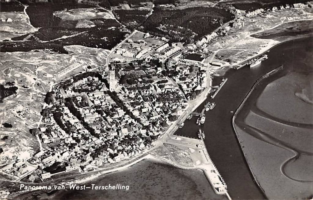 Terschelling Panorama West-Terschelling 1955 Luchtfoto, Ophalen of Verzenden, 1940 tot 1960, Gelopen, Waddeneilanden