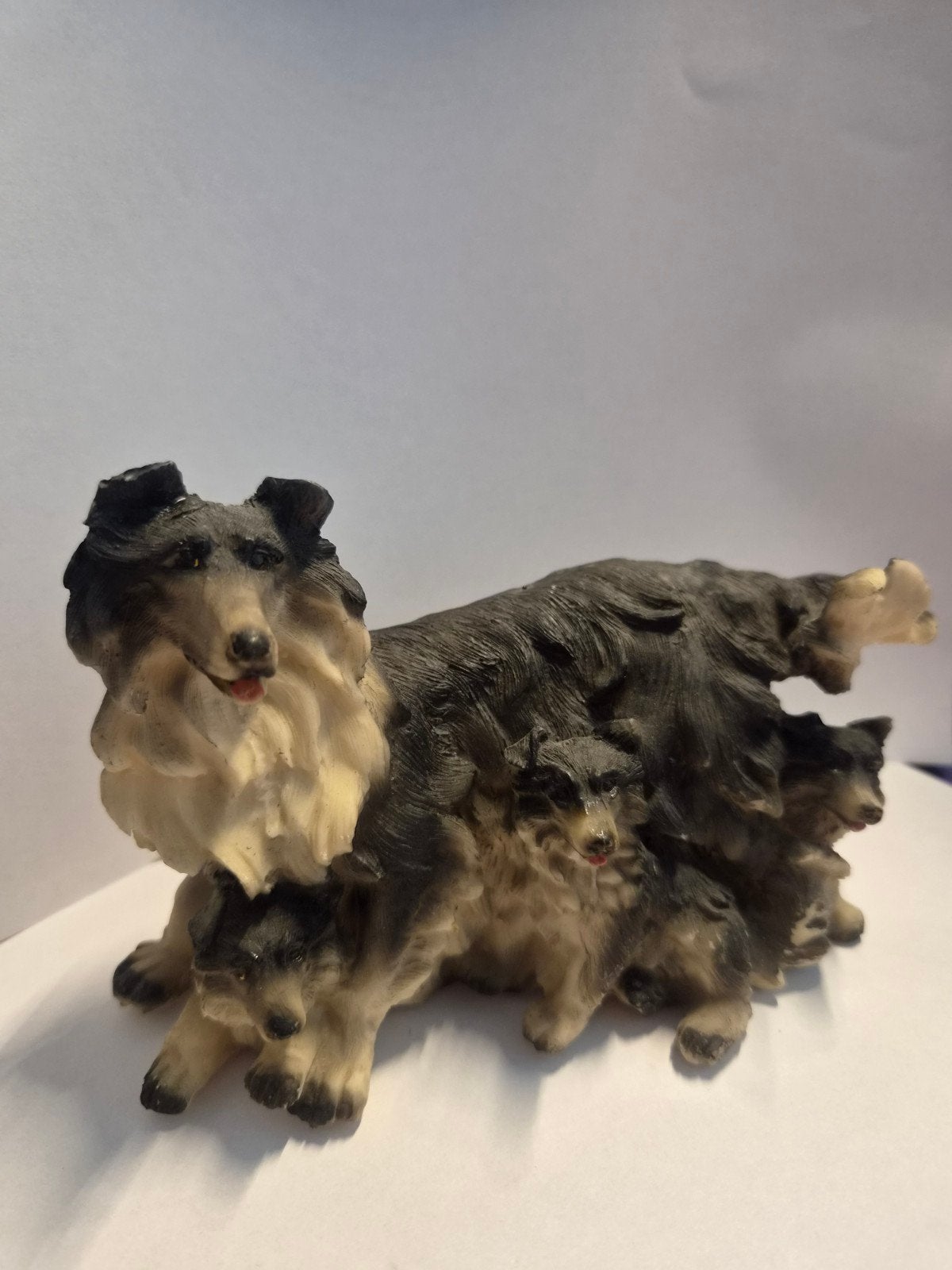 Beeld Border Collie met pups, Ophalen of Verzenden, Gebruikt, Hond of Kat, Beeldje of Figuurtje