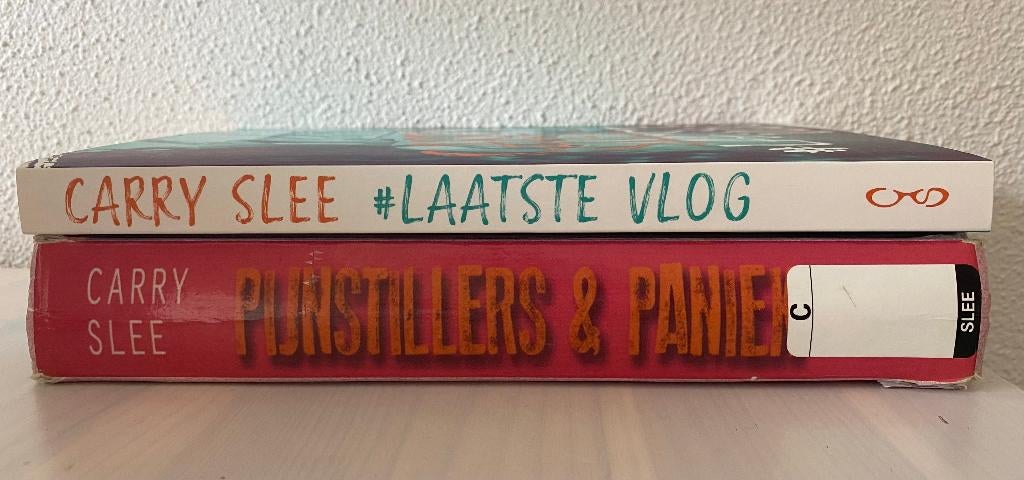 2x (jeugd) boeken Carry Slee, inclusief 1 pocket, Boeken, Gelezen, Carry Slee, Ophalen of Verzenden, Fictie