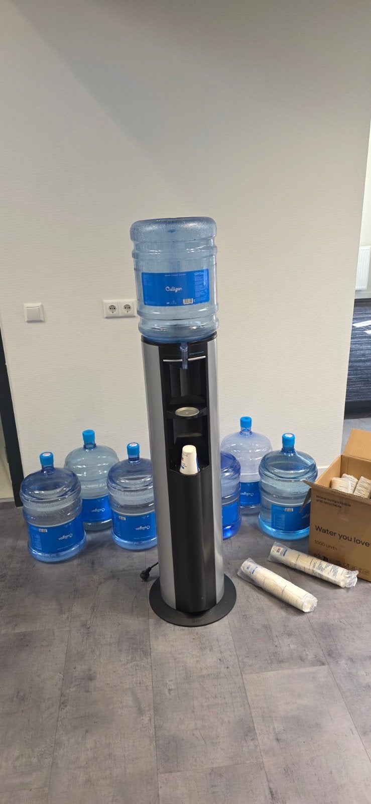 Ebac Waterkoeler met Culligan Waterflessen, Ophalen of Verzenden