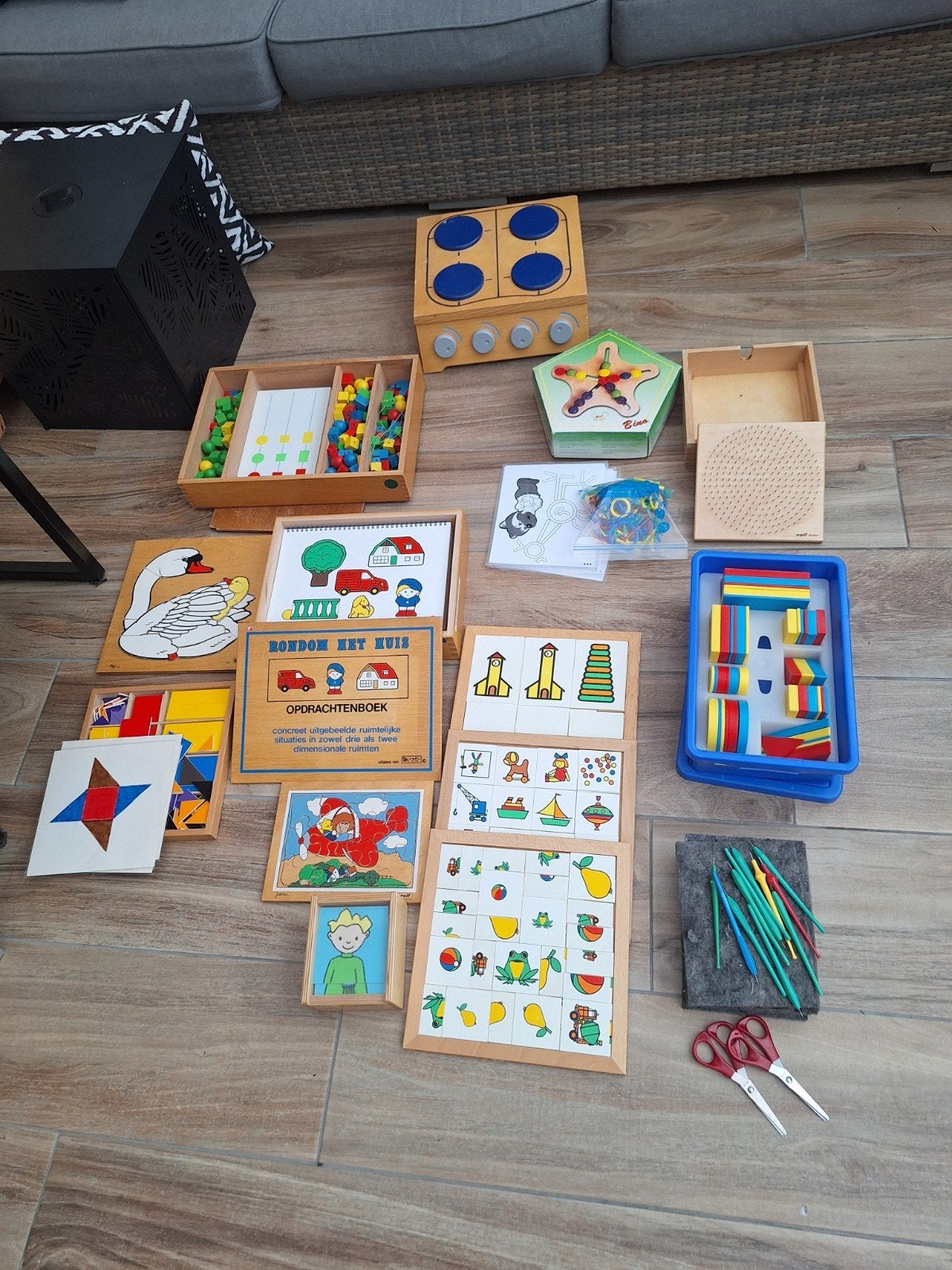 Rolf en educo ontwikkelingsmateriaal, Ophalen