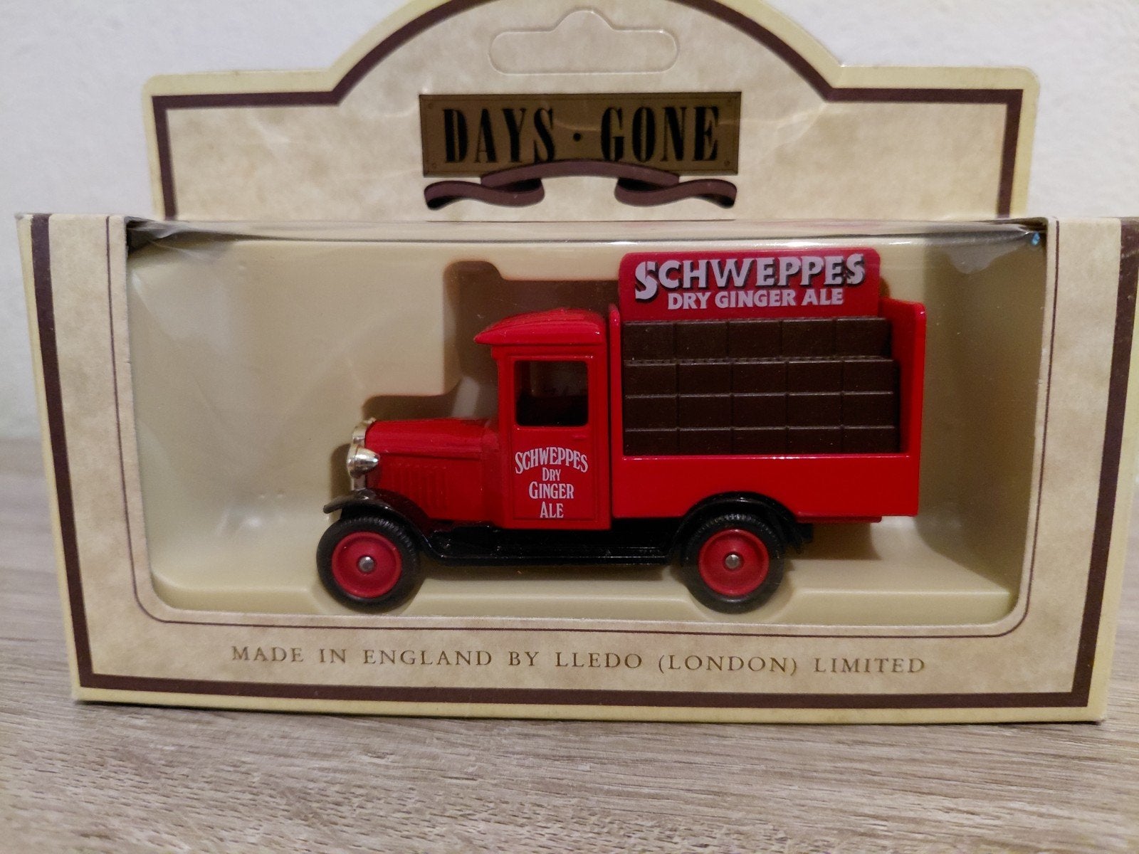 'Schweppes' 1934 Chevrolet Bottle Van, Overige merken, Auto, Verzenden, Groter dan 1:32