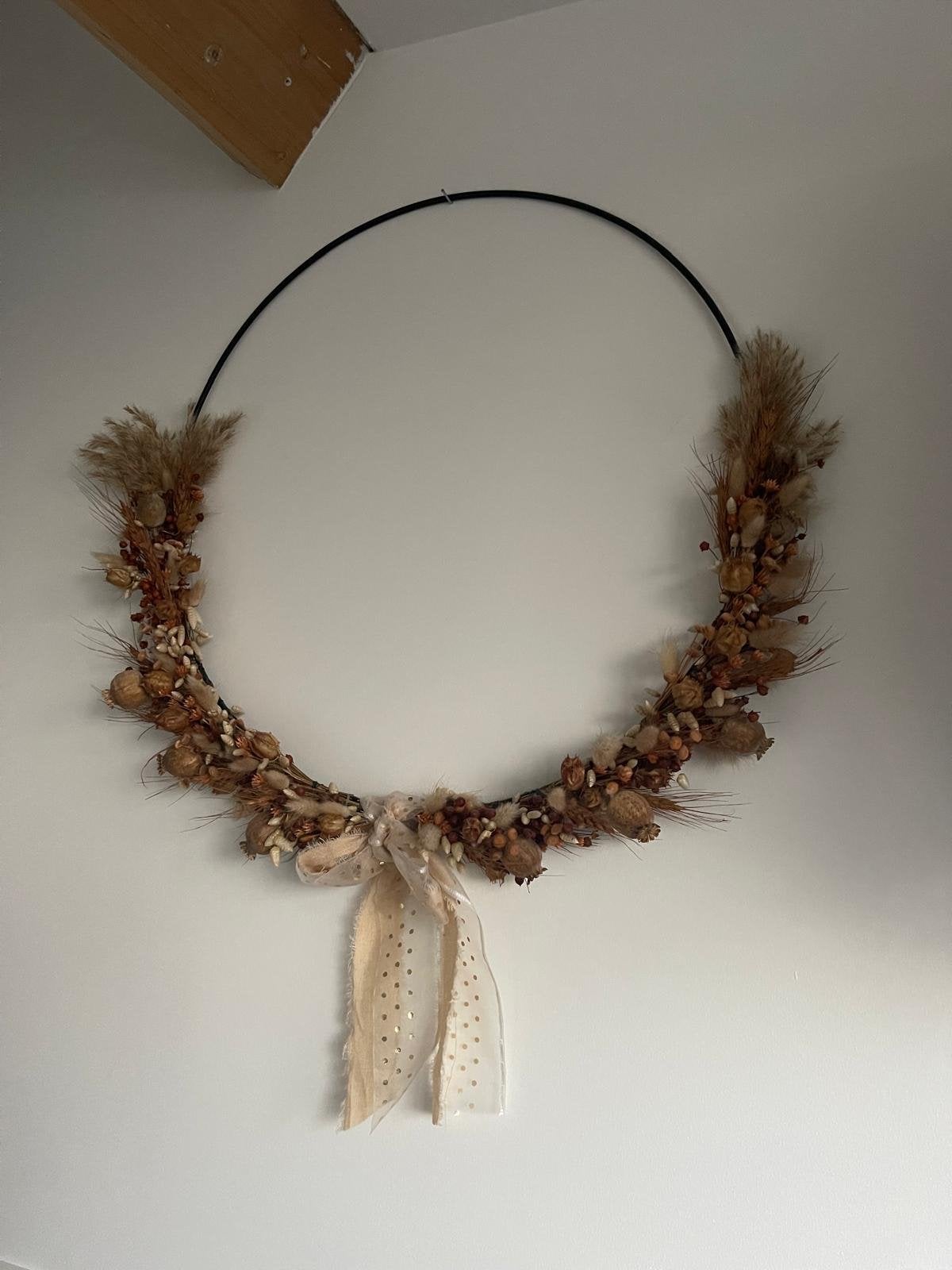 Handgemaakte Droogbloemen Krans - Beige/Bruin, Ophalen of Verzenden, Zo goed als nieuw, Krans, Natuurlijk materiaal