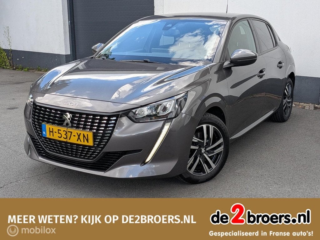Peugeot 208 1.2 PureTech Blue Lease Allure, Voorwielaandrijving, 101 pk, Gebruikt, Leder en Stof