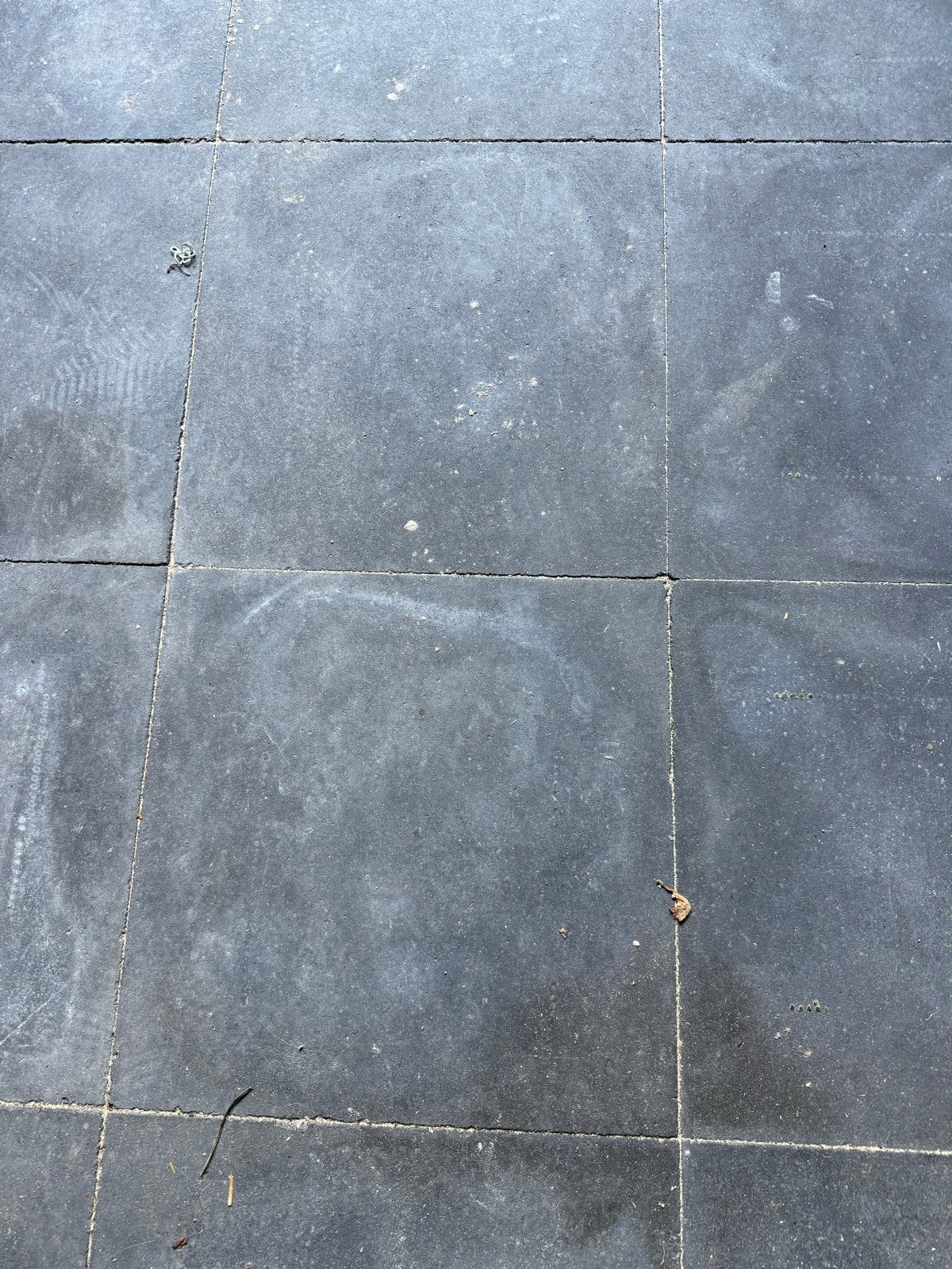 Gebruikte donkergrijze tuintegels beton 50x50, Ophalen, Gebruikt, 60 cm of meer, 5 tot 10 m²